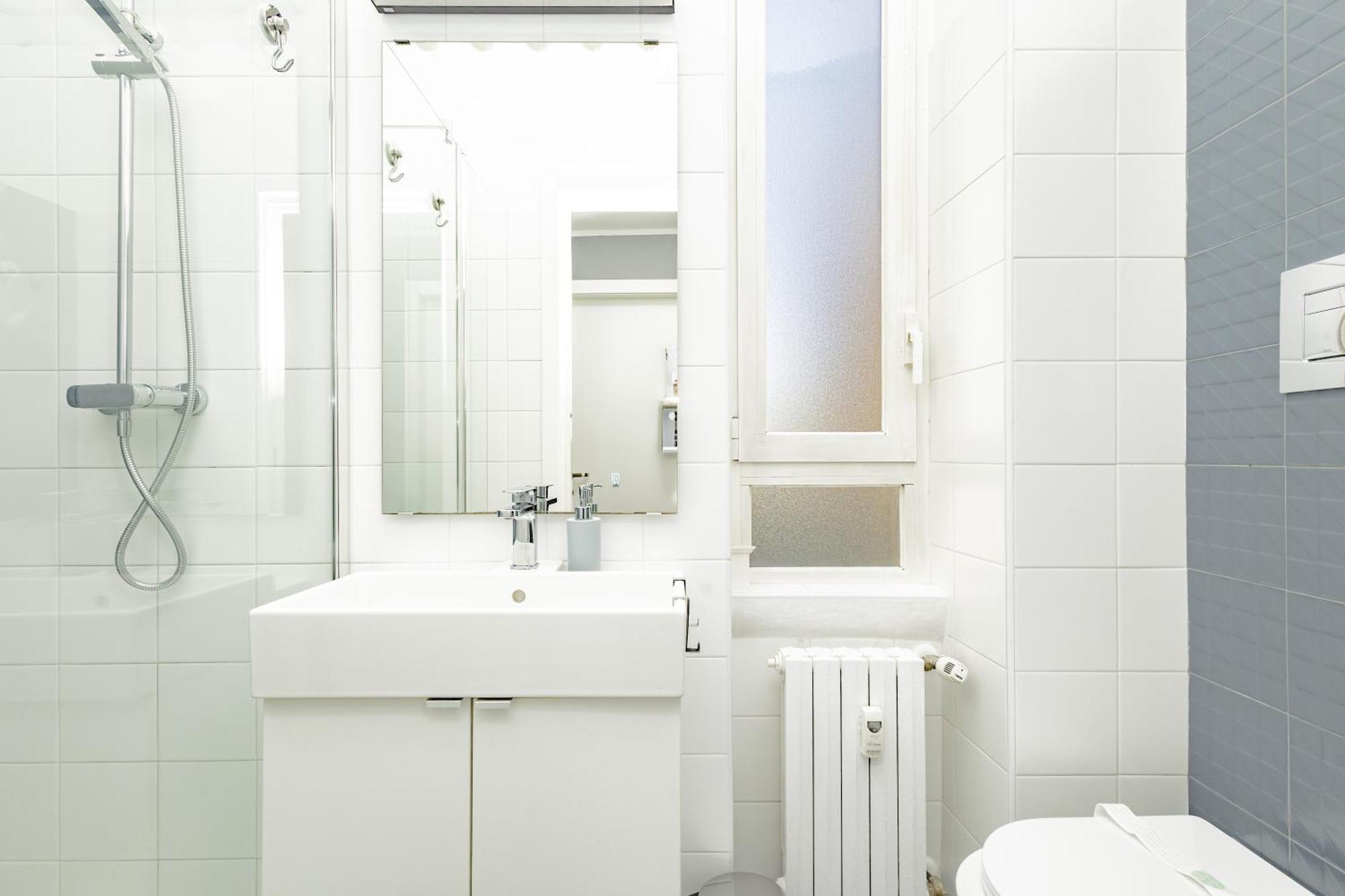 Xenia - Cozy Luminous Flat Near Navigli Appartamento *