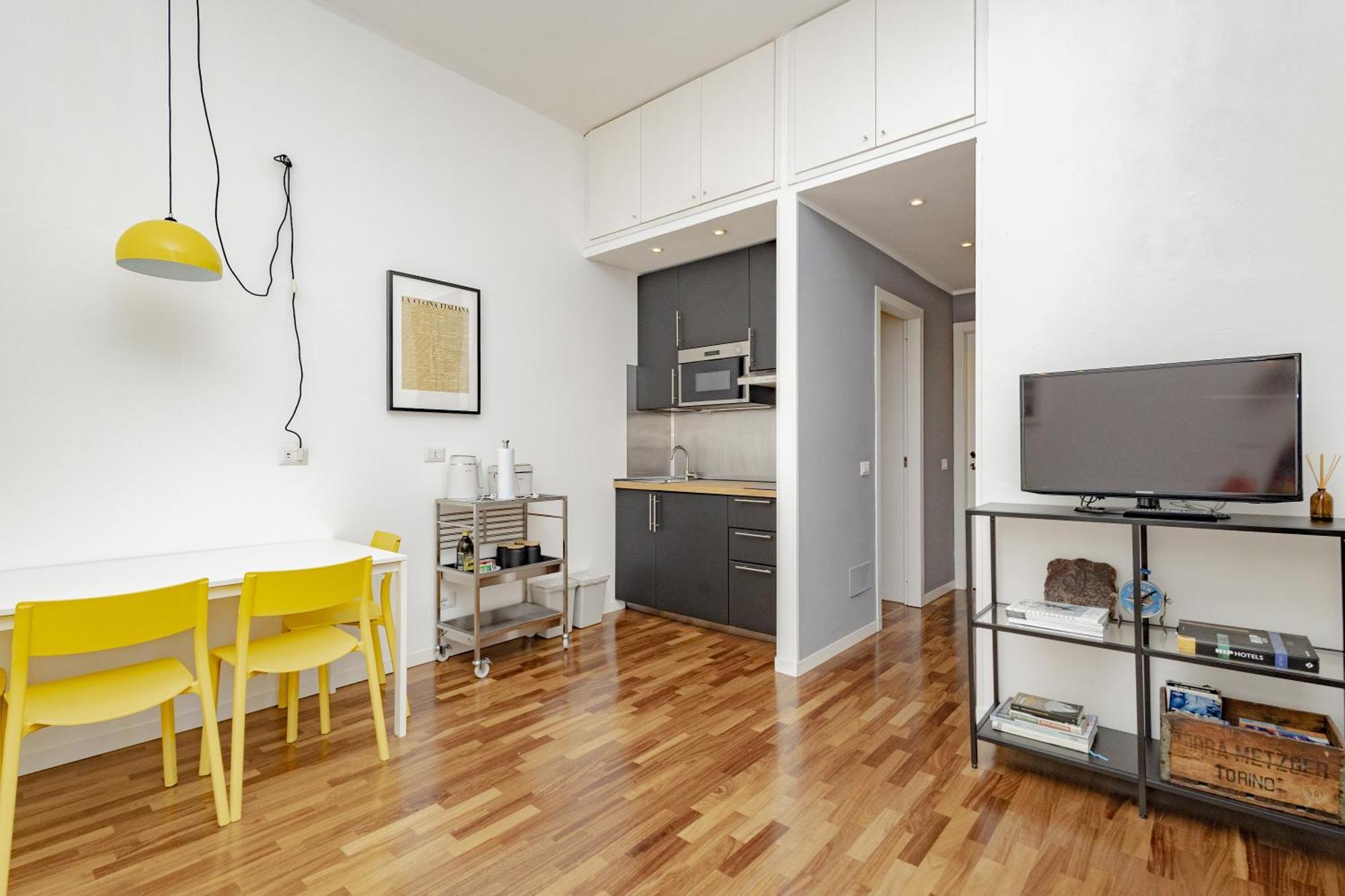 Apartment Xenia - Cozy Luminous Flat Near Navigli Mailand