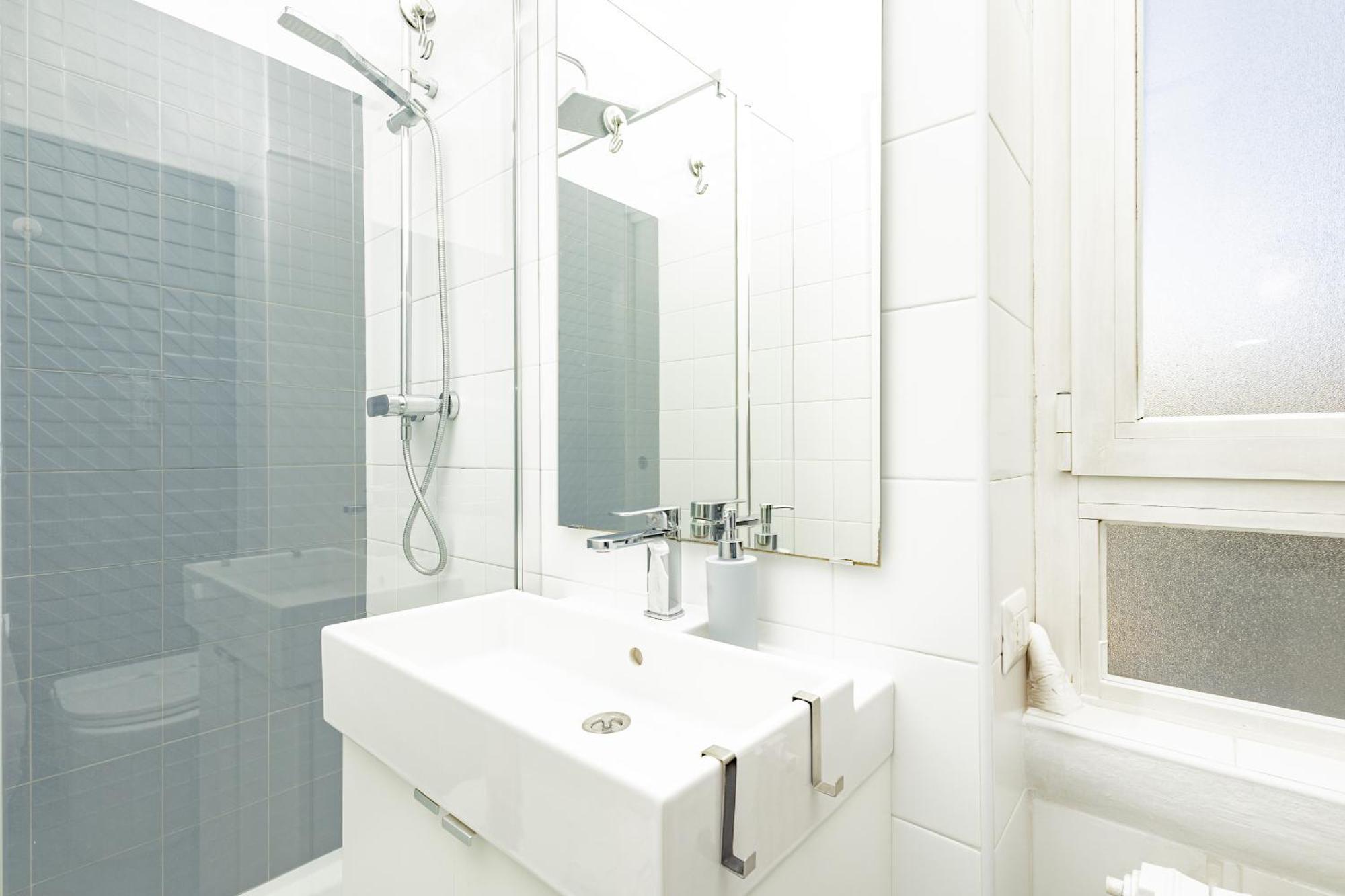 Apartment Xenia - Cozy Luminous Flat Near Navigli Mailand